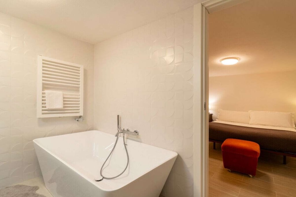 Panorama Lake and Garden