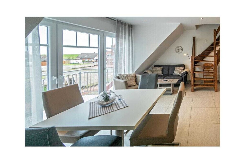 Ground floor: (Living room(TV, heating), Kitchen(hob, electric kettle, toaster, coffee machine, oven, microwave, dishwasher, fridge, freezer, high chair), bathroom(shower))\n\nInternet Access DSL, Vacuum Cleaner, hallway(Wardrobe Coatrack), storage, Internet access, Internet access, washing machine, balcony(balcony), garden furniture, iron, drying cabinet, parking (paying)