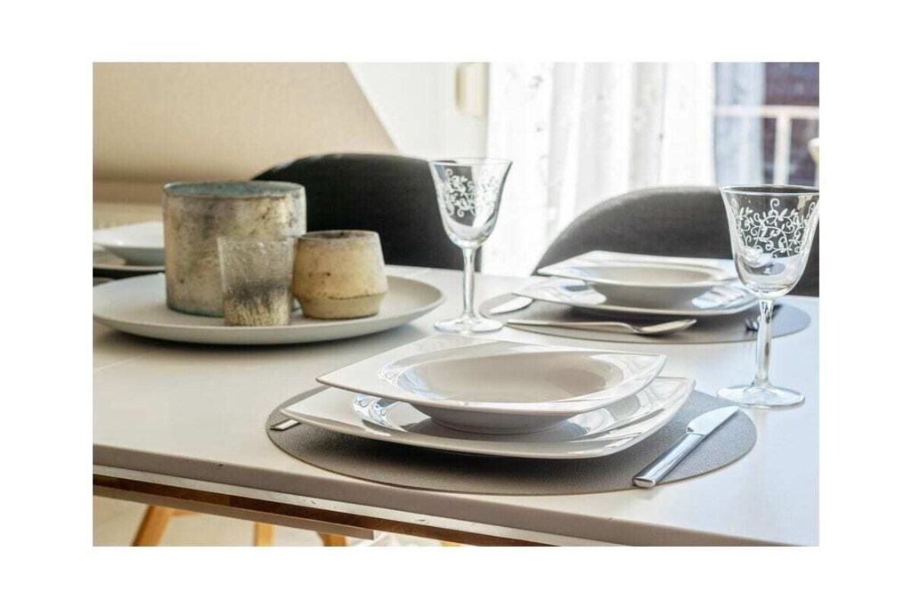 Ground floor: (hallway, Living room(TV), Kitchen(hob, electric kettle, toaster, cooker, coffee machine, oven, microwave, dishwasher, fridge, freezer, high chair), bedroom(double bed, children\'s bed, insect screens), bedroom(double bed, children\'s bed, insect screens), bathroom(shower, toilet, hairdryer))\n\nbalcony