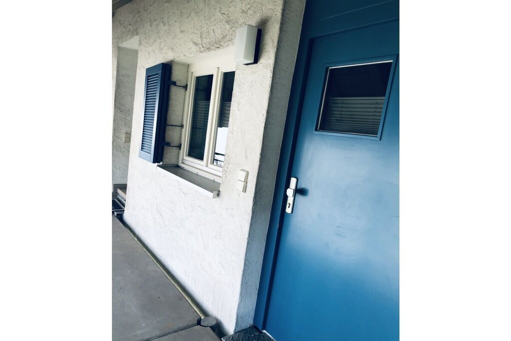 With great attention to detail, you can now enjoy our newly renovated holiday apartment *DomiLia*. You can enjoy your morning cup of coffee or tea either at the bar in the kitchen, in the open-plan living room or on the Mediterranean-style balcony. The bedroom and living area offers plenty of space and a quiet, comfortable place to sleep. Since the apartment is in the center of town, you can reach all amenities such as bakers, butchers, pharmacies, banks and local shops within 20m on foot.