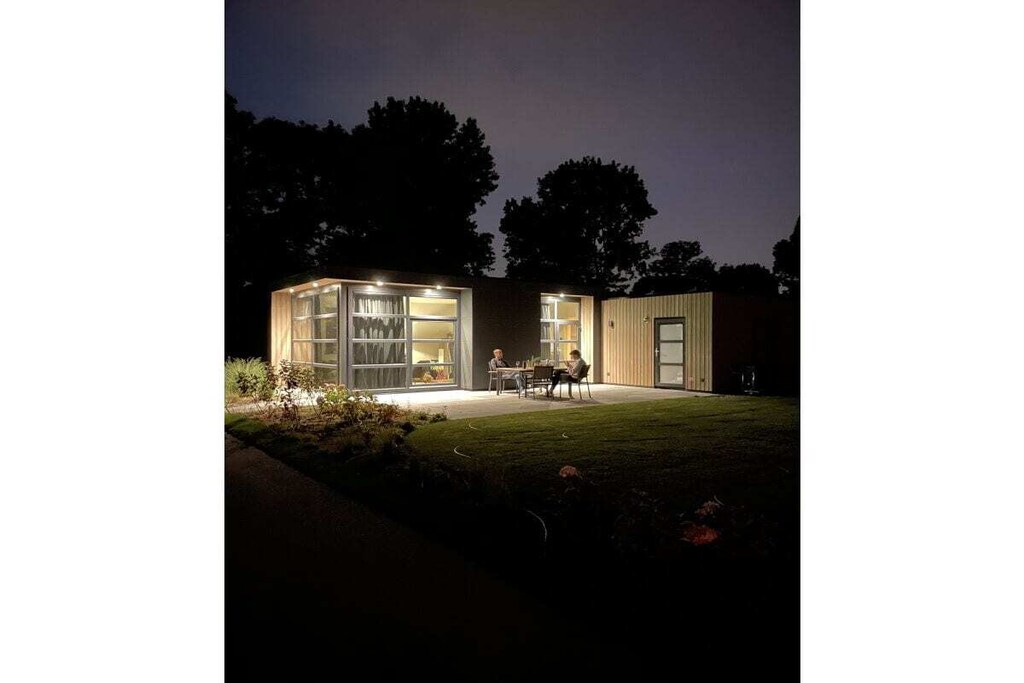 Ground floor: (Living room(single sofa bed, TV, dining table, air conditioning), Kitchen(dining table, stove, electric kettle, coffee machine, oven, microwave, dishwasher, fridge, freezer), bedroom(double bed), bedroom(double bed), bathroom(washbasin, toilet, Towels incl.))\n\nFire Alarm, Hot Water, Vacuum Cleaner, guest toilet(toilet, washbasin), Internet access, First Aid, terrace(Sun Umbrella, garden furniture, sun loungers), parking, drying cabinet, Laundry Package for a fee