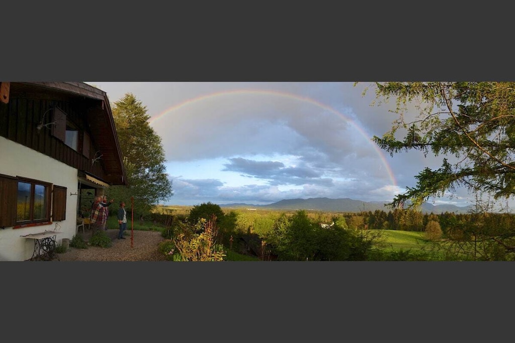 Ground floor: (hallway, Living room(single sofa bed, radio, CD player, stereo unit, party games), Kitchen(stove, hob, electric kettle, toaster, coffee machine, oven, dishwasher, fridge, freezer, dishes and cutlery), bedroom(double bed), bedroom(double bed), bedroom(bunk bed), bathroom(bath tub, shower, washbasin, hairdryer, Towels incl.), toilet(washbasin, toilet, Towels incl.))\n\nterrace, garden, garden, garden furniture, sun loungers, parasol, awning, Sunscreen, Garden shed