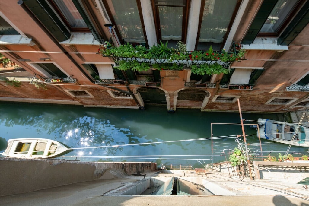 513263