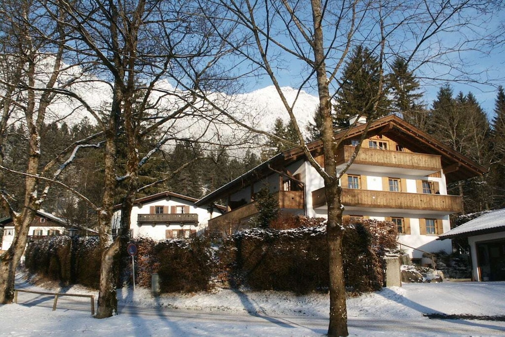 220124
