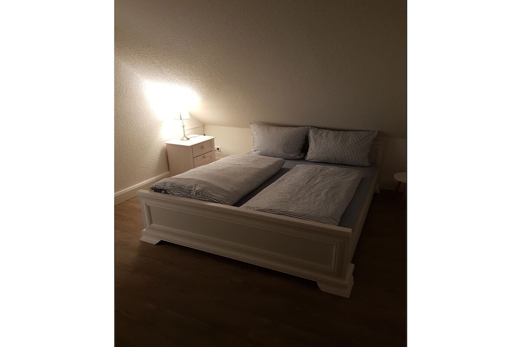 318788
