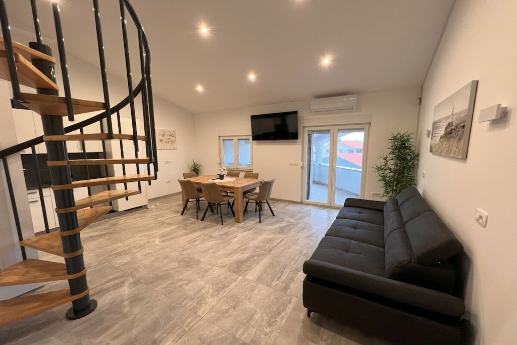 577025-Nicht zugeordnet