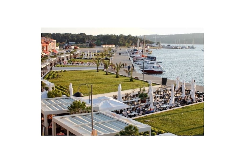 577025-Nicht zugeordnet