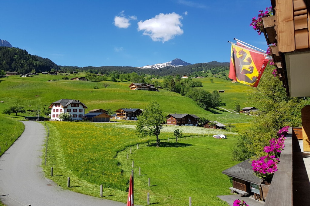 Summer holidays in the mountains

Apartment I in Chalet Bodenwald for two people in a quiet and sunny location at the foot of the famous Eiger North Face, a 4-minute drive from the village center, and a 5-minute walk or ski (in winter) to the Grindelwald Terminal.

The most modern terminal in the Alps.

In summer, ideal for walks, hikes, biking, and other sports. In winter, various ski slopes and cross-country ski trails lead right to the chalet.

Please feel free to contact us with any further questions.

Family Jossi