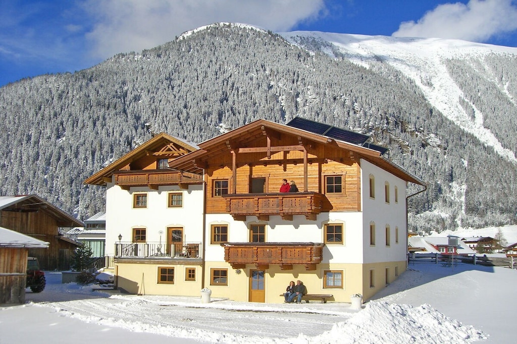 11897