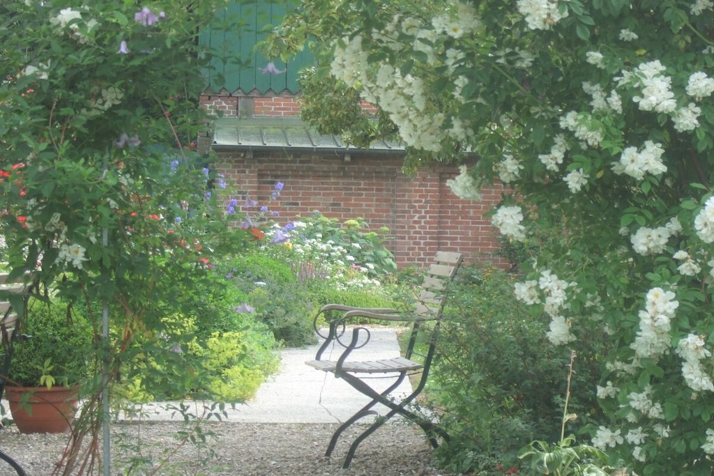 9518