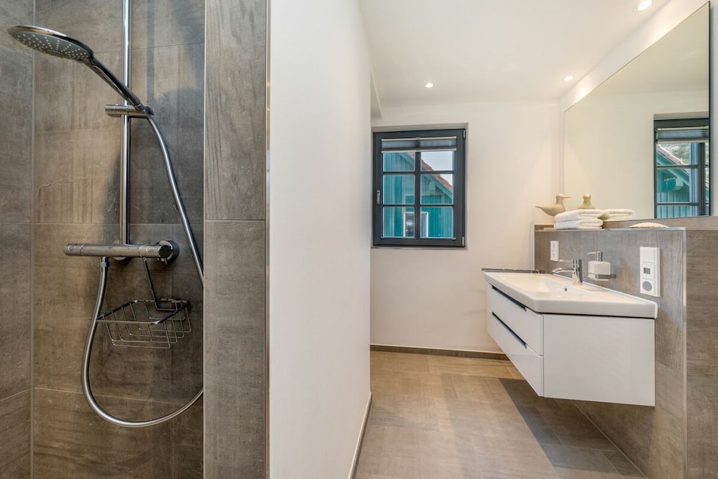 335738-Nicht zugeordnet