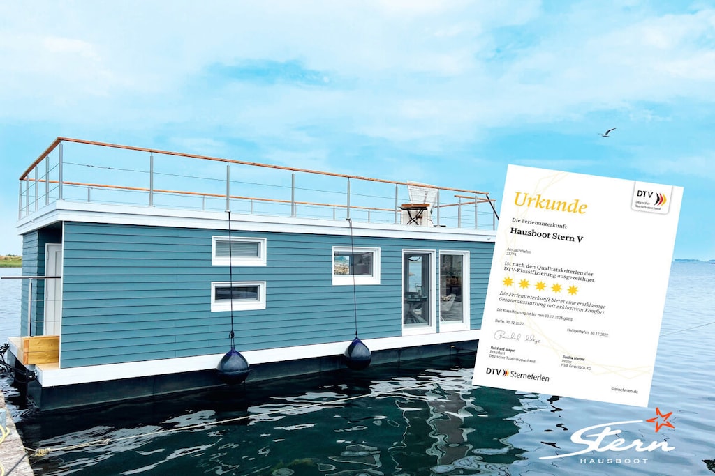 Houseboat STERN V