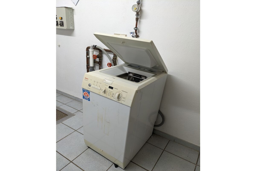 628068-Non étiqueté