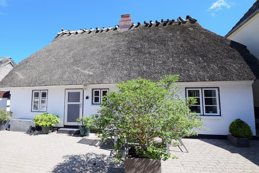 Holiday home in Maasholm with swimming pool