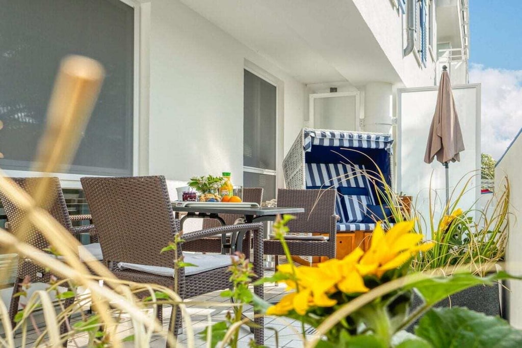 Apartment in Zingst with swimming pool