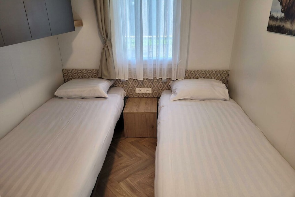 781505