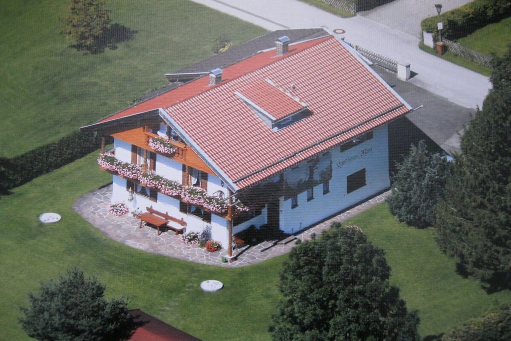 90867