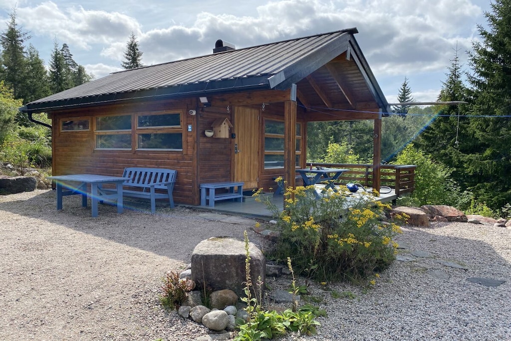 636473