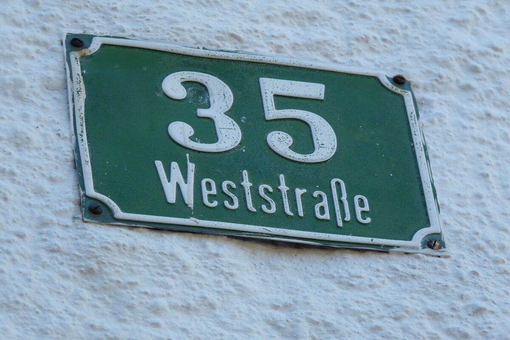 43746