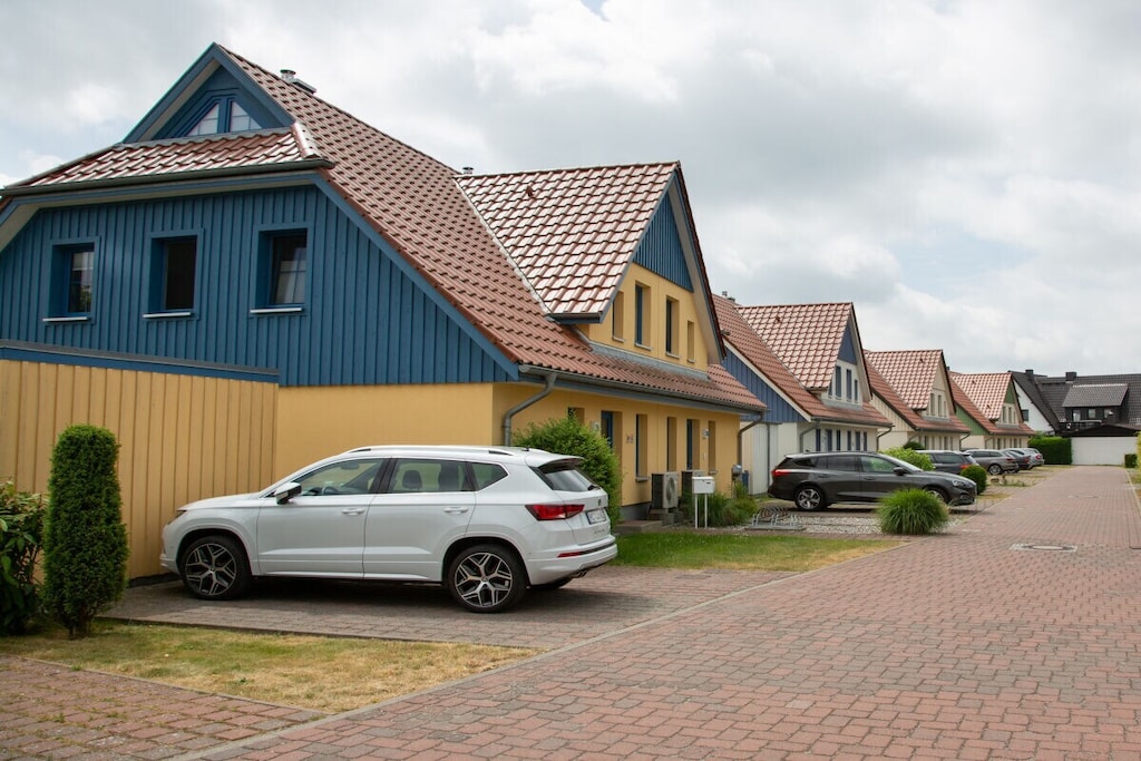 324897
