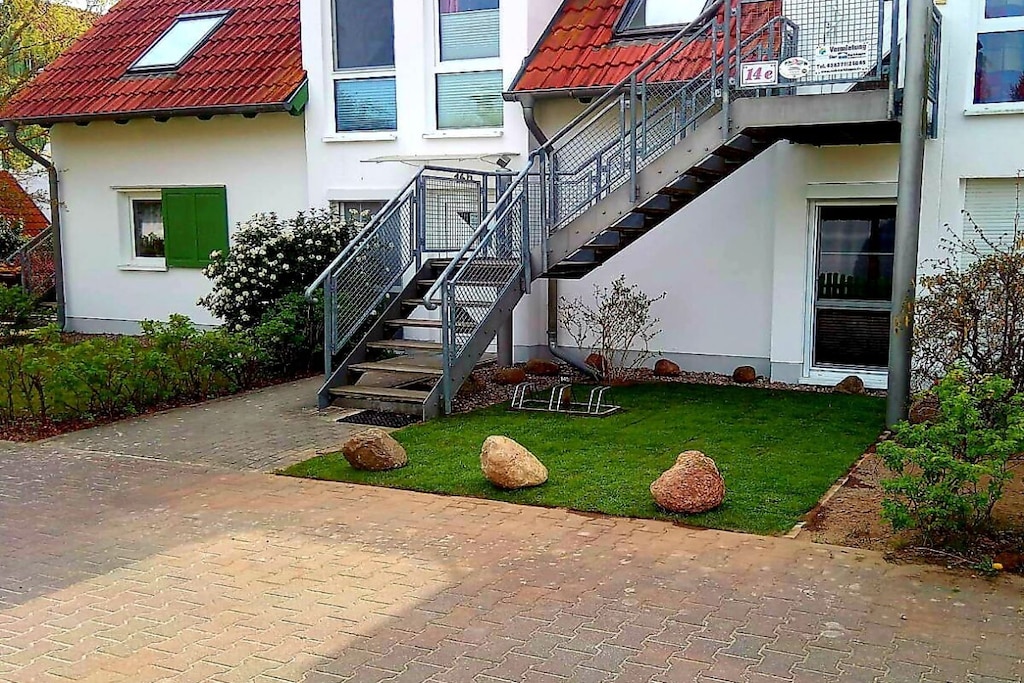 243549