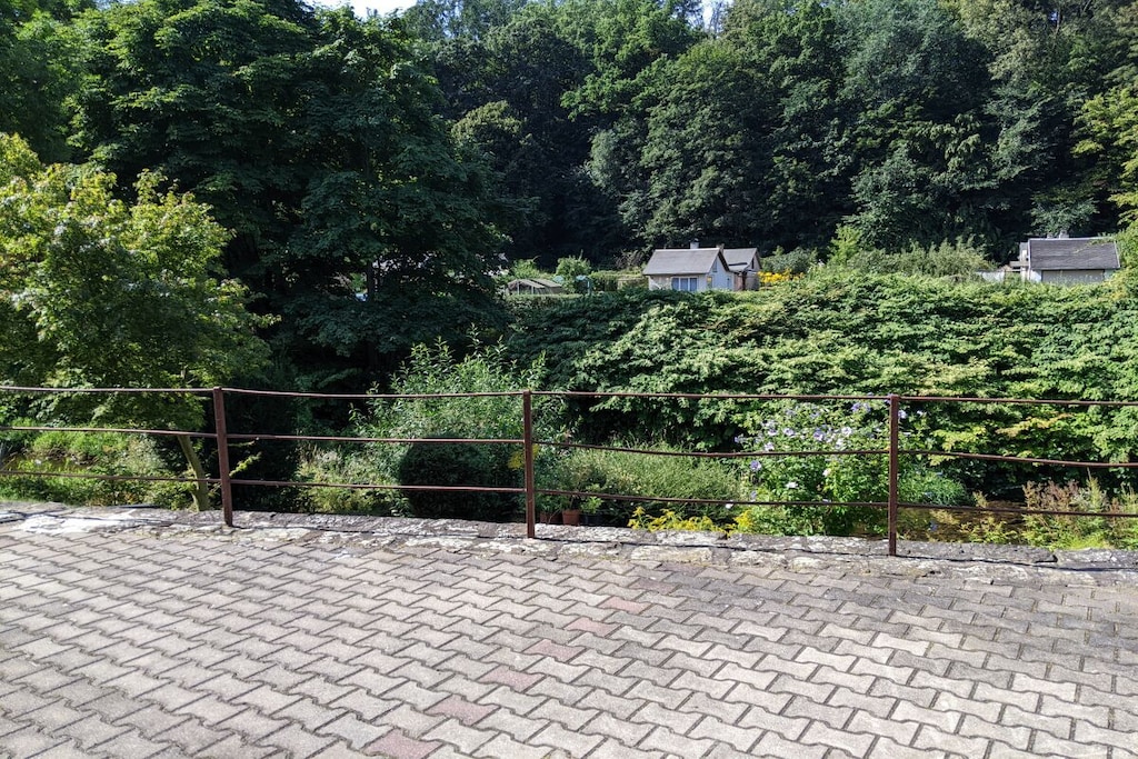 466970