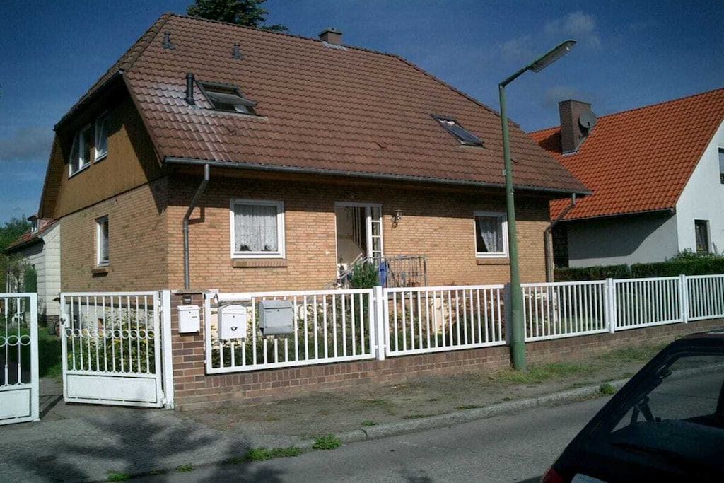 58395