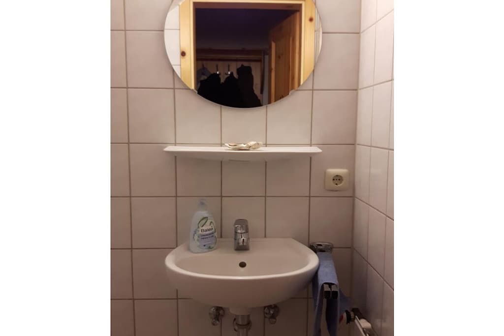 284826