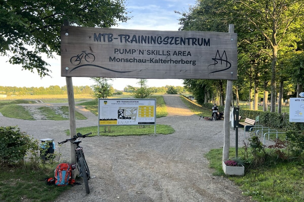 408055 - Non tagué