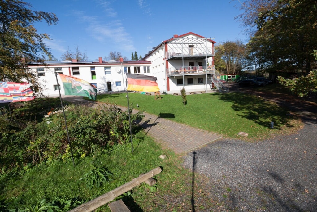215492