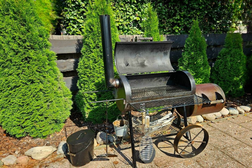 810189