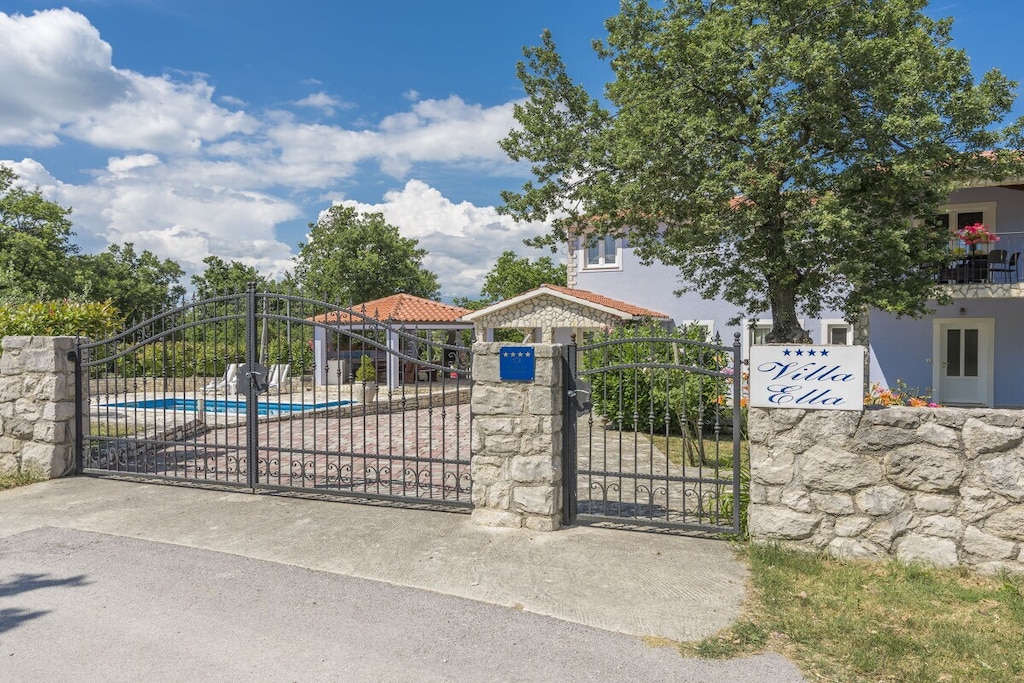 273587 - Non tagué