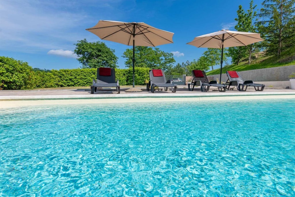 457739