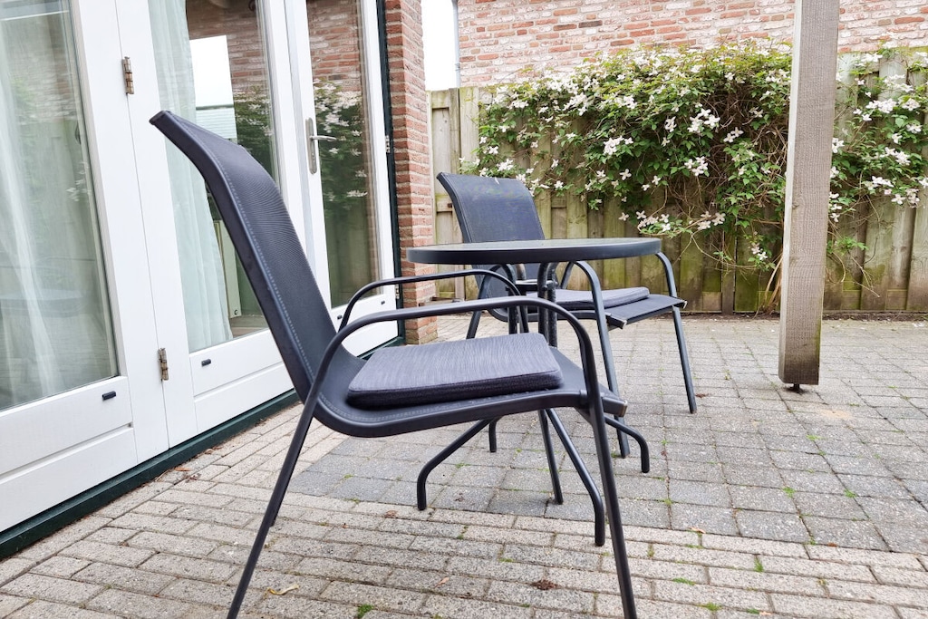 354384