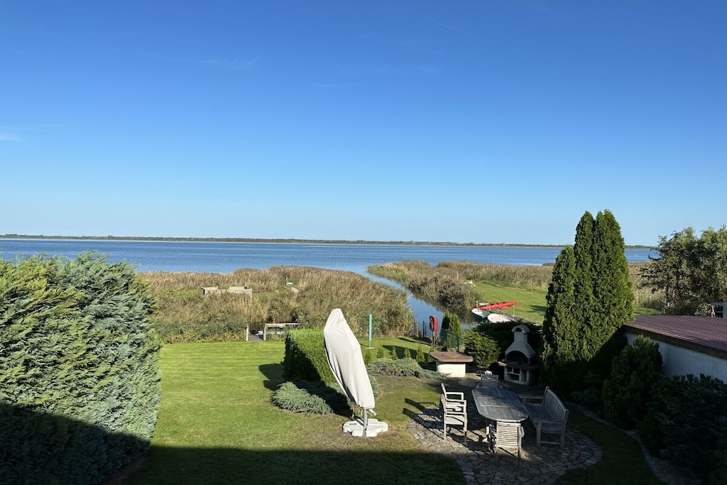 217691