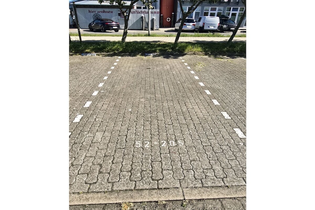 108761