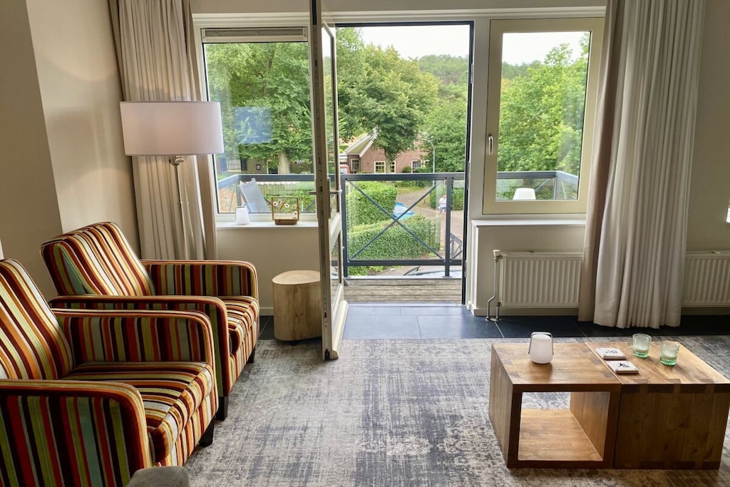 198723