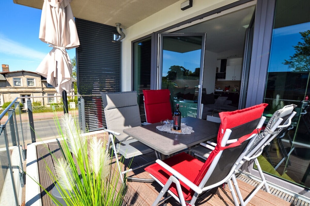 258903