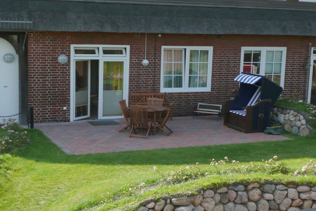 8453