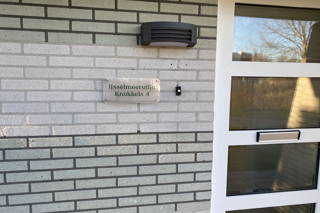 288119