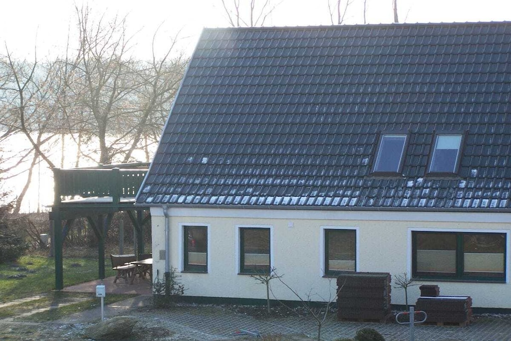 21552