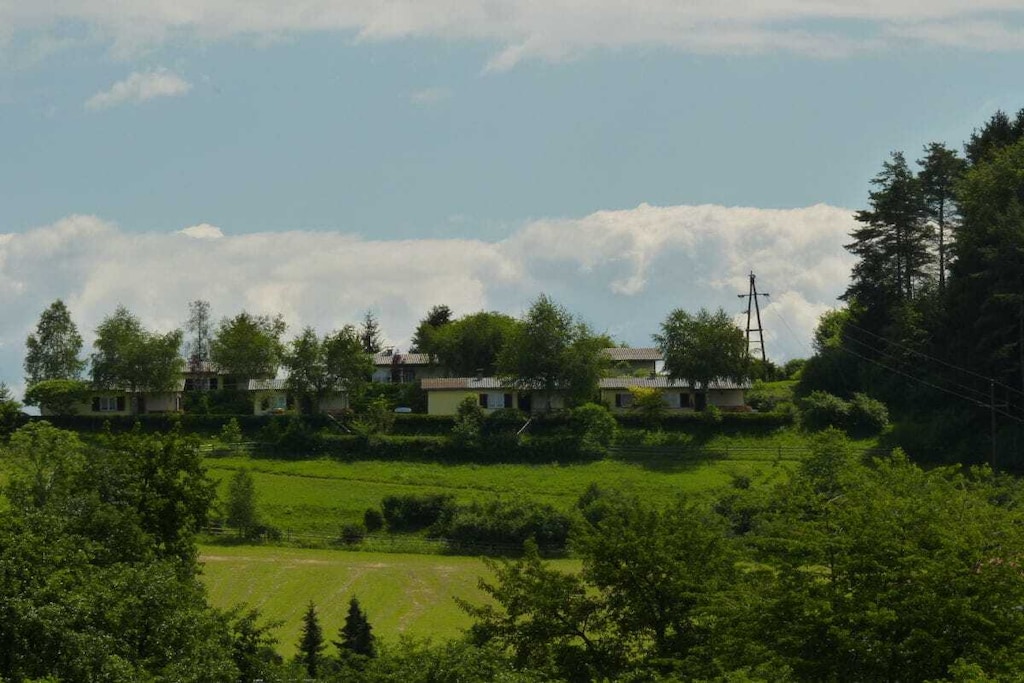 57062