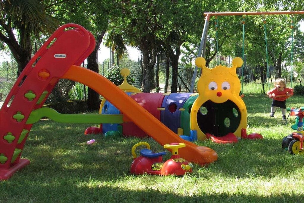 9157
