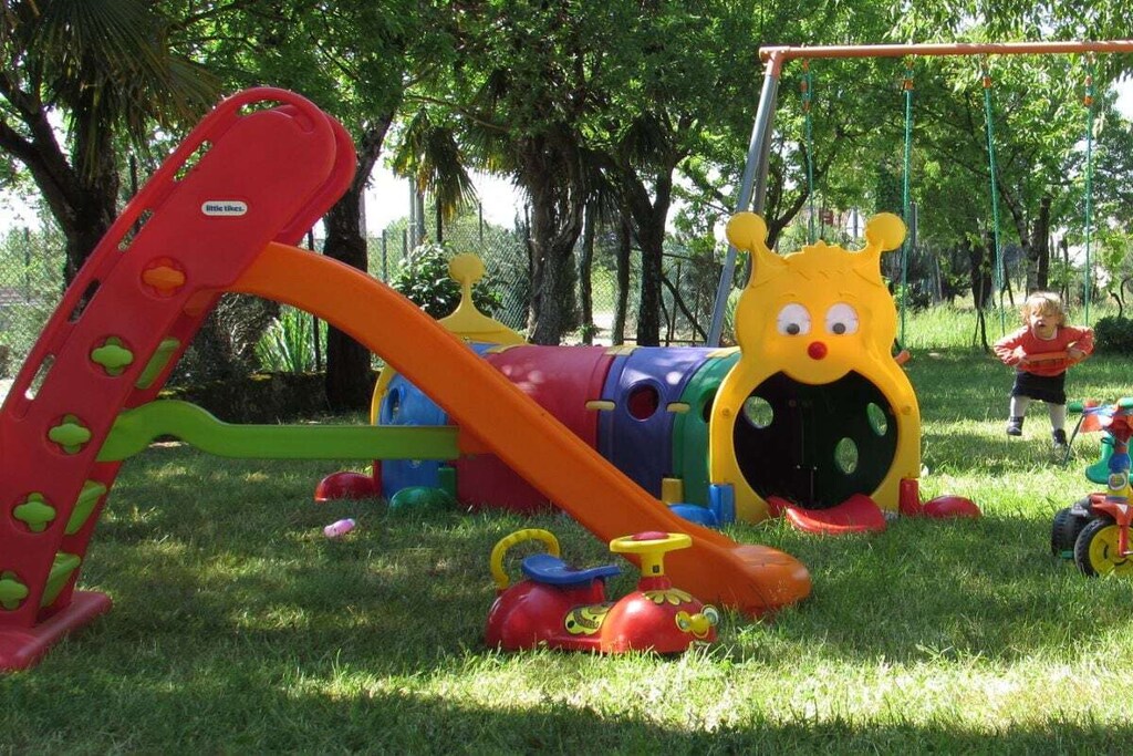 9157