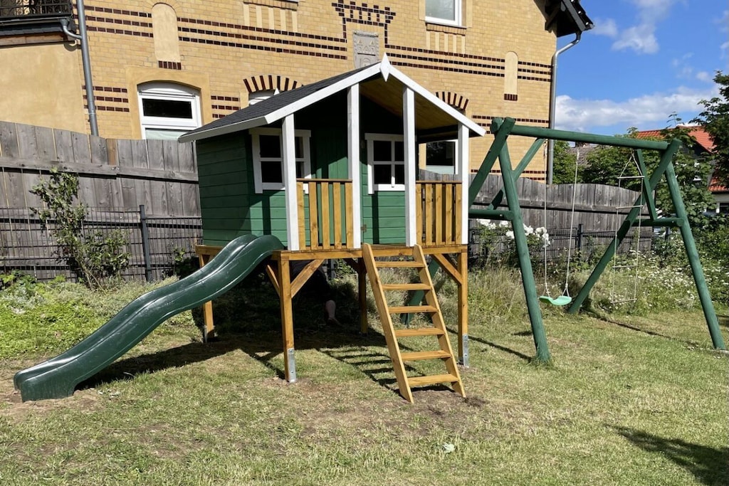 408548