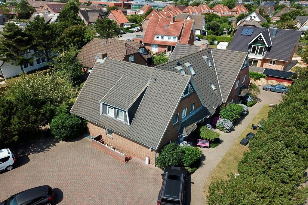 148392