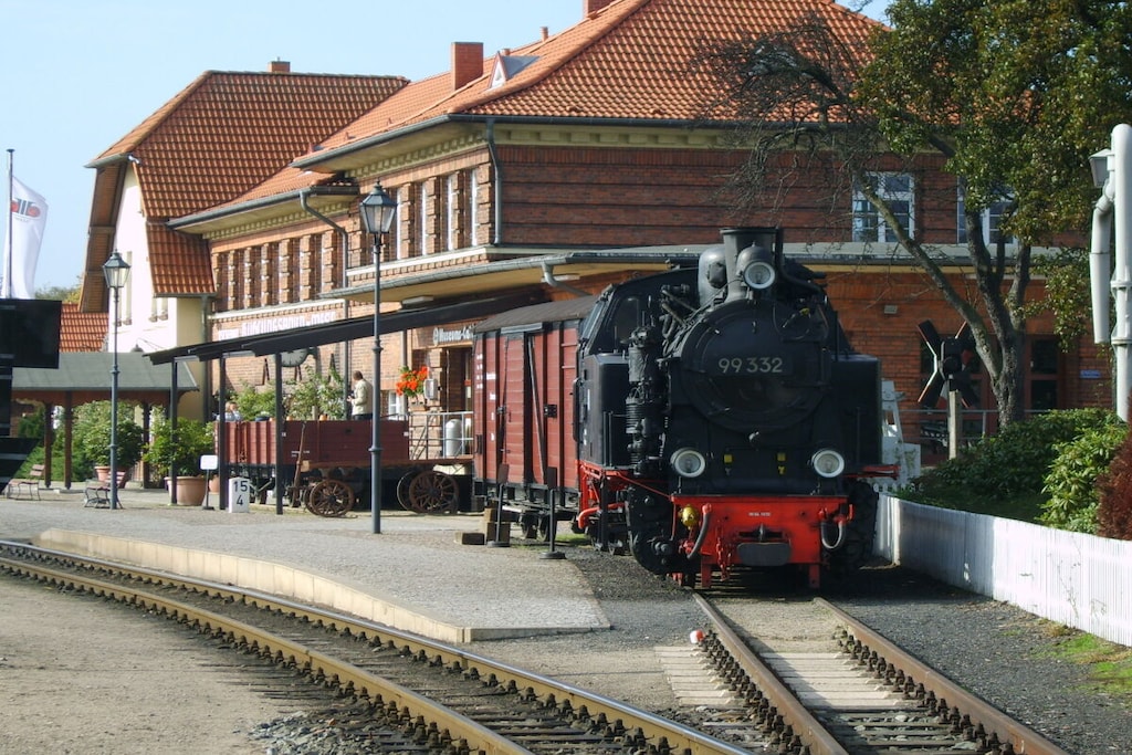 322247