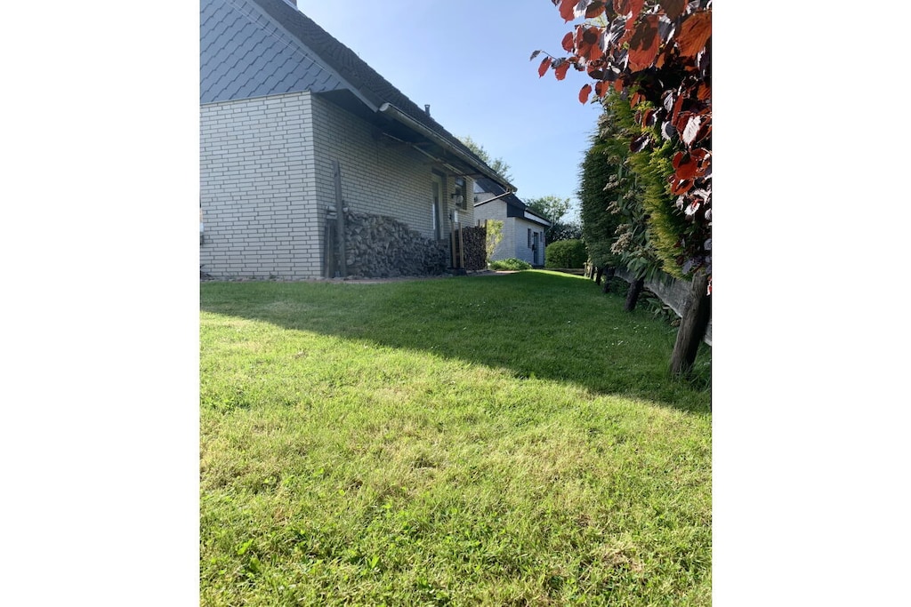 243212