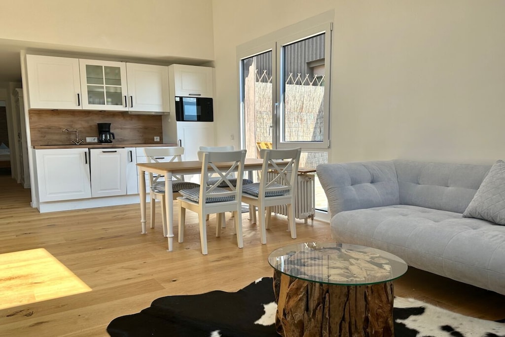 467647