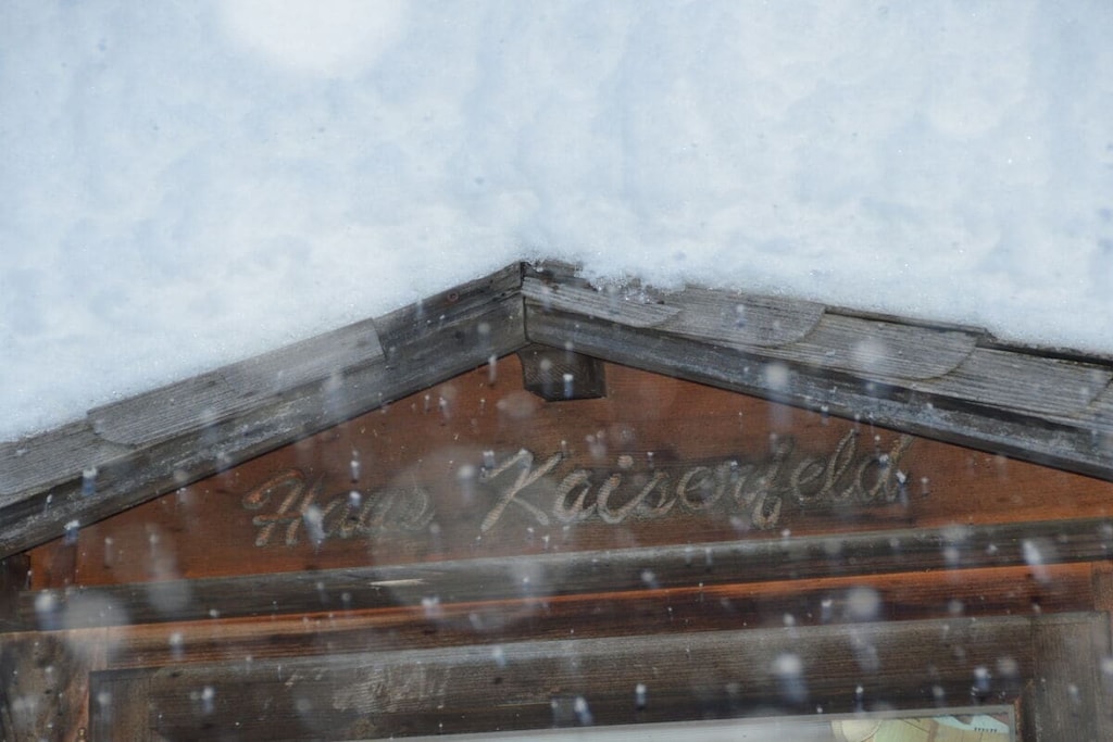 7202